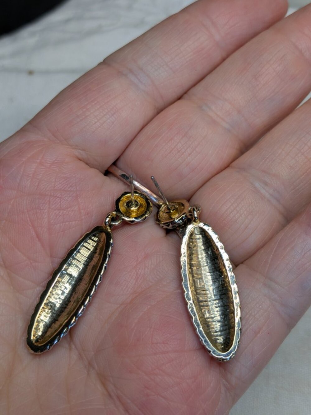 Two‑Tone Textured Oval Dangle Earrings – Sculptural Artisan Style - Picture 4 of 6